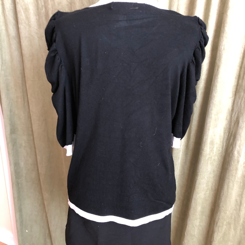☘️☘️ Carolyn Taylor black & white Cardigan ☘️☘️ - Picture 4 of 7